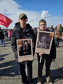 Депутат Мурманской областной Думы Александр Клементьев 9 мая 2025 года принял участие в праздничных мероприятиях в Мурманске