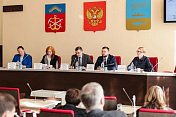 Уважаемые земляки, 14 мая принял участие в работе Совета депутатов города Мурманска, на котором Глава города Иван Николаевич Лебедев выступил с отчетом о результатах своей деятельности и администрации города