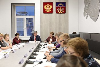 Владимир Мищенко провел заседание рабочей группы по совершенствованию законодательства Мурманской области в сфере поддержки коренных малочисленных народов Севера в Мурманской области