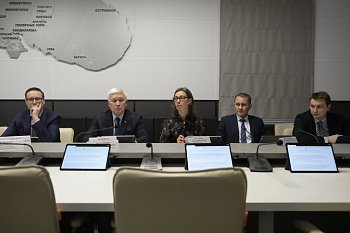 12 октября принял участие в заседании комитета по бюджету, финансам, налогам и экономике