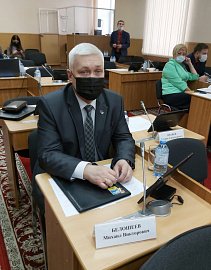 Депутат Мурманской областной Думы Михаил Белошеев принял участие в очередном заседании регионального парламента