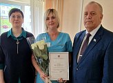 Региональные парламентарии поздравляют медицинских работников региона  с профессиональным праздником