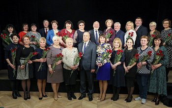 Владимир Мищенко принял участие в проведении торжественного приема в преддверии Международного женского дня 