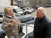 Уважаемые земляки, 14 мая вместе с руководителем и специалистами Управления Первомайского административного округа провели очередную встречу с мурманчанами, проживающими в районе дома № 20 по улице Беринга