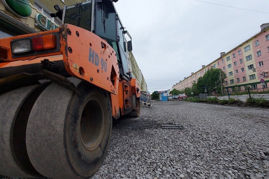 В Мурманской области проводятся масштабные работы по дорожному ремонту