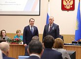 Губернатор Андрей Чибис вручил Орден Дружбы главе регионального парламента Сергею Дубовому