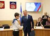 В областной Думе прошел День открытых дверей для учащихся