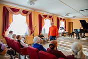 Роман Пономарев посетил концертное мероприятие «Великой Победе посвящается» в Мурманской  Детской музыкальной школе №1
