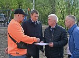 Уважаемые земляки, 4 июня вместе с специалистами Управления Первомайского административного округа провели встречу с жителями микрорайона дома № 17 по проезду Ледокольному
