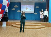Анна Гришко поздравила выпускников Гаджиево и приняла участие в празднике "Последний звонок"