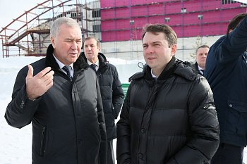 Василий Омельчук вместе с главой региона посетил Полярные Зори и Африканду, а также принял участие во встрече с полярнозоринцами.