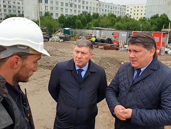 В Полярном Владимир Мищенко провел мониторинг хода строительства детского сада-яслей