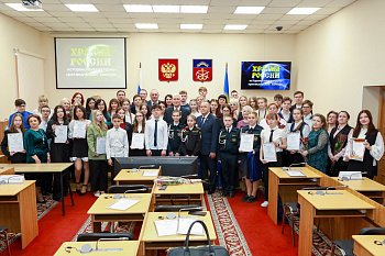 В Мурманской областной Думе наградили победителей областного конкурса "Храмы России"