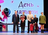 Спикер областной Думы Сергей Дубовой поздравил северянок с наступающим  Днем матери 