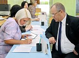 Председатель областной Думы Сергей Дубовой принял участие в выборах Губернатора Мурманской области  