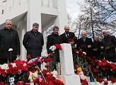 Региональные парламентарии почтили память погибших в авиакатастрофе в аэропорту Шереметьево