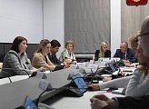 Глава регионального парламента Сергей Дубовой и депутаты Думы приняли участие в заседании Молодежного парламента
