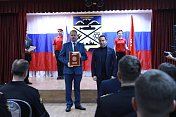 Поселку Оленья губа присвоено почетное звание "Населенный пункт морской доблести"