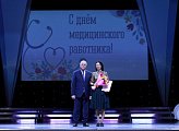 Региональные парламентарии поздравляют медицинских работников региона  с профессиональным праздником