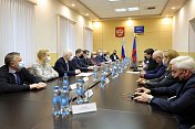 Депутаты регионального парламента встретились с руководством города Мурманска