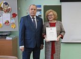 Сергей Дубовой провел урок обществознания в школе Заозерска