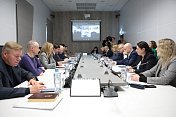 В Мурманской областной Думе обсудили вопросы совершенствования системы обращения с твердыми коммунальными отходами