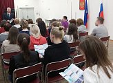Уважаемые земляки, 14 мая провел рабочую встречу с педагогическим коллективом гимназии № 6, на которой я проинформировал мурманчан о своей деятельности как депутата Мурманской областной Думы
