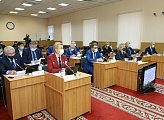 В Думе состоялись рабочие встречи Губернатора области Андрея Чибиса с депутатами регионального парламента