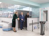 Сергей Дубовой провел урок обществознания в школе Заозерска