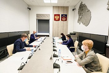 Депутаты фракции ЛДПР встретились с Губернатором Мурманской области 