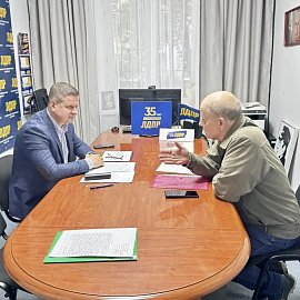 Провёл личный приём граждан в штаб квартире Мурманского РО ЛДПР