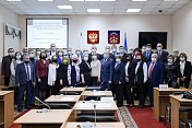 О бюджете Мурманской области как инструменте обеспечения устойчивого социально-экономического развития муниципальных образований  шла речь в региональном парламенте