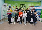 Вручила знаки отличия ГТО мурманчанам