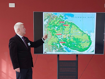 У️важаемые земляки, 22 января в «Специализированной школе № 2 имени Д.И. Ульянова с углубленным изучением английского языка города Феодосии Республики Крым провел заседание авторского проекта «Историческая гостиная»