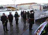 Сергей Дубовой поздравил моряков-подводников 