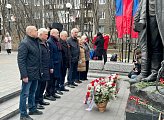 Роман Пономарев принял участие в акции "Вахта памяти"  у памятника воинам Полярной дивизии