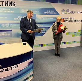 Владимир Мищенко поздравил от имени регионального парламента коллектив газеты "Мурманский вестник" с 29-летием