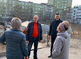 Роман Пономарев встретился с жильцами дома № 9 на улице Полярные Зори