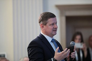 Мурманская областная Дума приняла к сведению отчёт Губернатора о результатах деятельности Правительства  области.