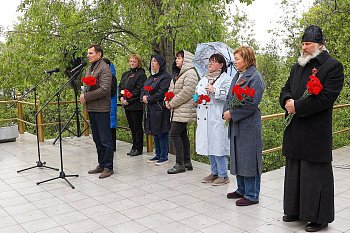 В Коле в День памяти и скорби у «Кольского Алеши» состоялся митинг
