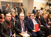 Уважаемые земляки, сегодня в городе Мурманске продолжается Международный арктический форум
