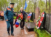 Депутаты регионального парламента почтили память воинов,  погибших в борьбе с фашизмом 
