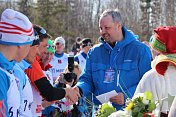 Депутат Мурманской областной думы Максим Иванов принял участие в награждении победителей Чемпионата России по лыжным гонкам среди мужчин на дистанции 70 км