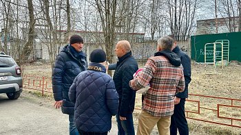 Роман Пономарев провел встречу с жителями домов № 18 и № 20 по проспекту Ленина