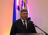 Первый вице-спикер областной Думы Владимир Мищенко поздравил нового главу Североморска со вступлением в должность