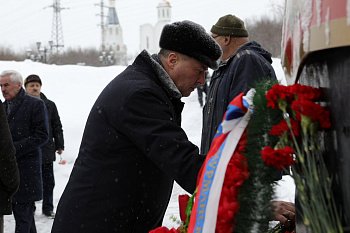 Владимир Мищенко принял участие в  торжественной литургии по морякам-подводникам