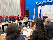 Методику оценки эффективности деятельности муниципальных властей обсудили на выездном заседании регионального Правительства в Оленегорске