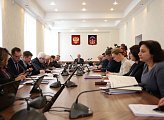 Комитет областной Думы по бюджету, финансам и налогам под председательством Бориса Пищулина рассмотрел ряд законопроектов, которые должны быть учтены при формировании и принятии бюджета на будущий год