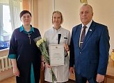 Региональные парламентарии поздравляют медицинских работников региона  с профессиональным праздником