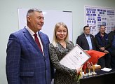Первый вице-спикер областной Думы Владимир Мищенко поздравил с наступающим профессиональным праздником коллектив автобазы 